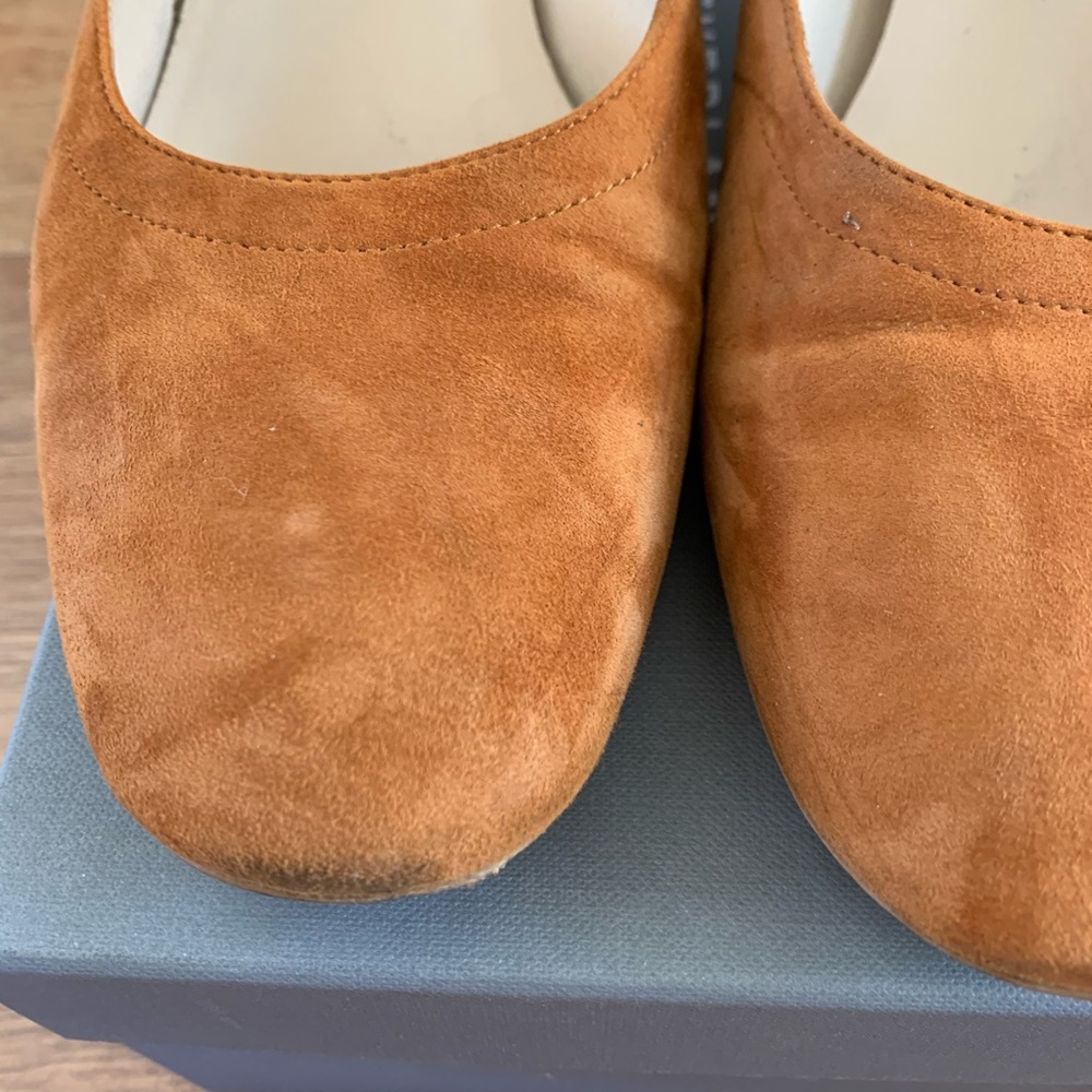 Everlane Suede Day Heel - Picture 4 of 11